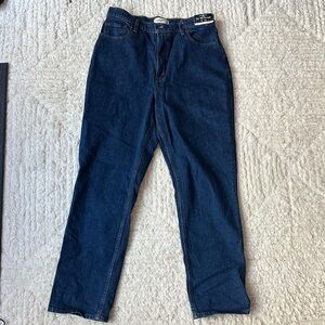 Abercrombie Curve Love Ultra High Rise 90s Straight Jean - Dark Wash